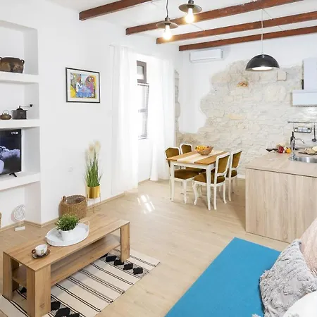 Apartament Mario 2 *